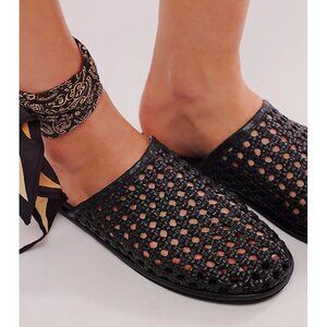 NEW! $108 Free People FREYA black Woven Rattan Slip on Leather Sandals Size 8